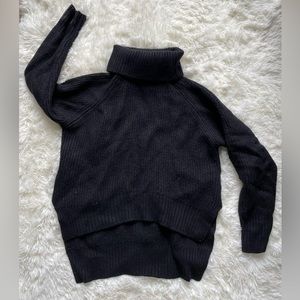 Aritzia WILFRED Turtleneck